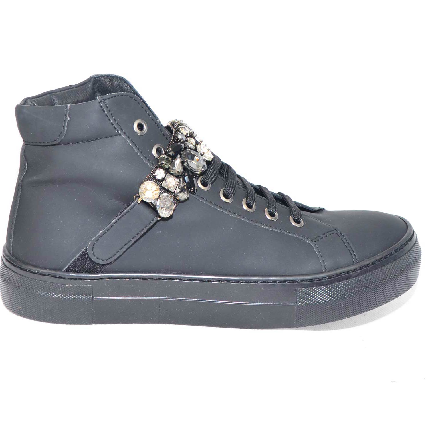 Sneakers alta scarpe donna in vera pelle gommata nera e strappo con swarosky.