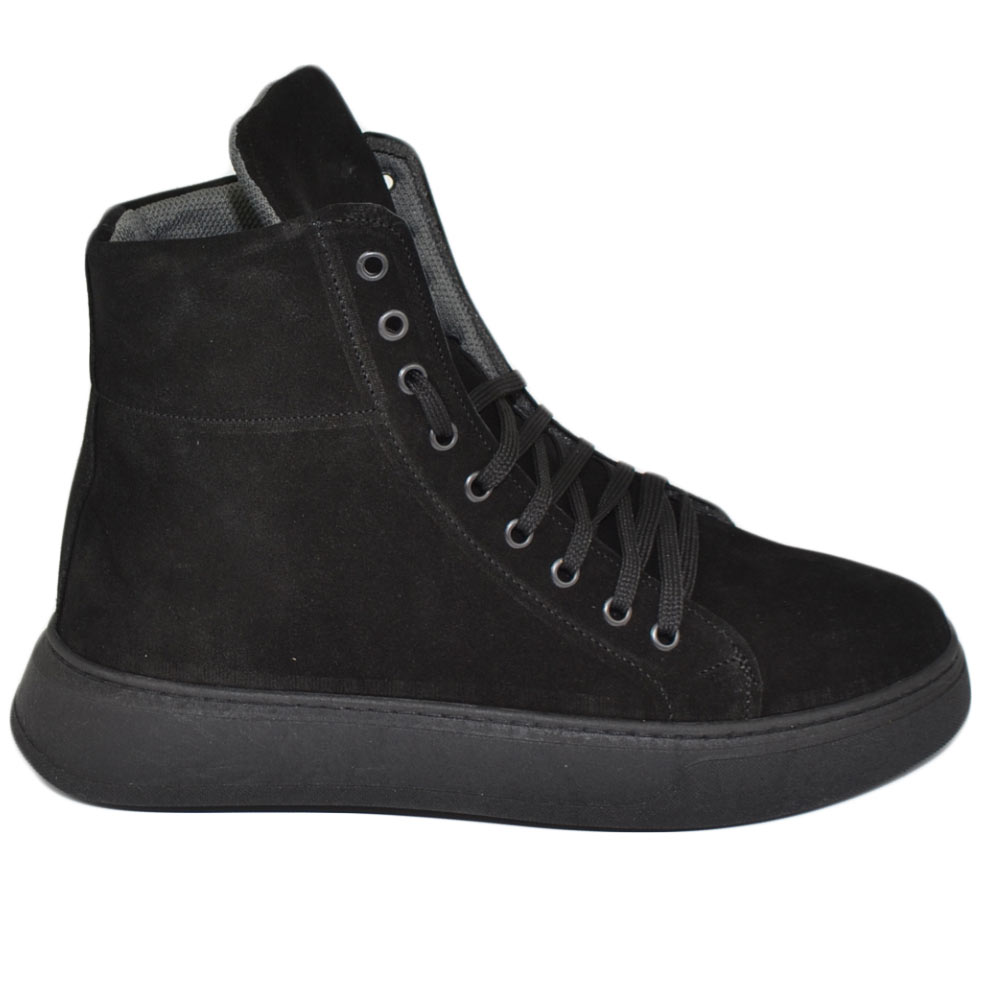 Stivaletto uomo nero scarpa sneakers alta in vera pelle scamosciata tinta unita lacci fondo gomma moda tendenza.