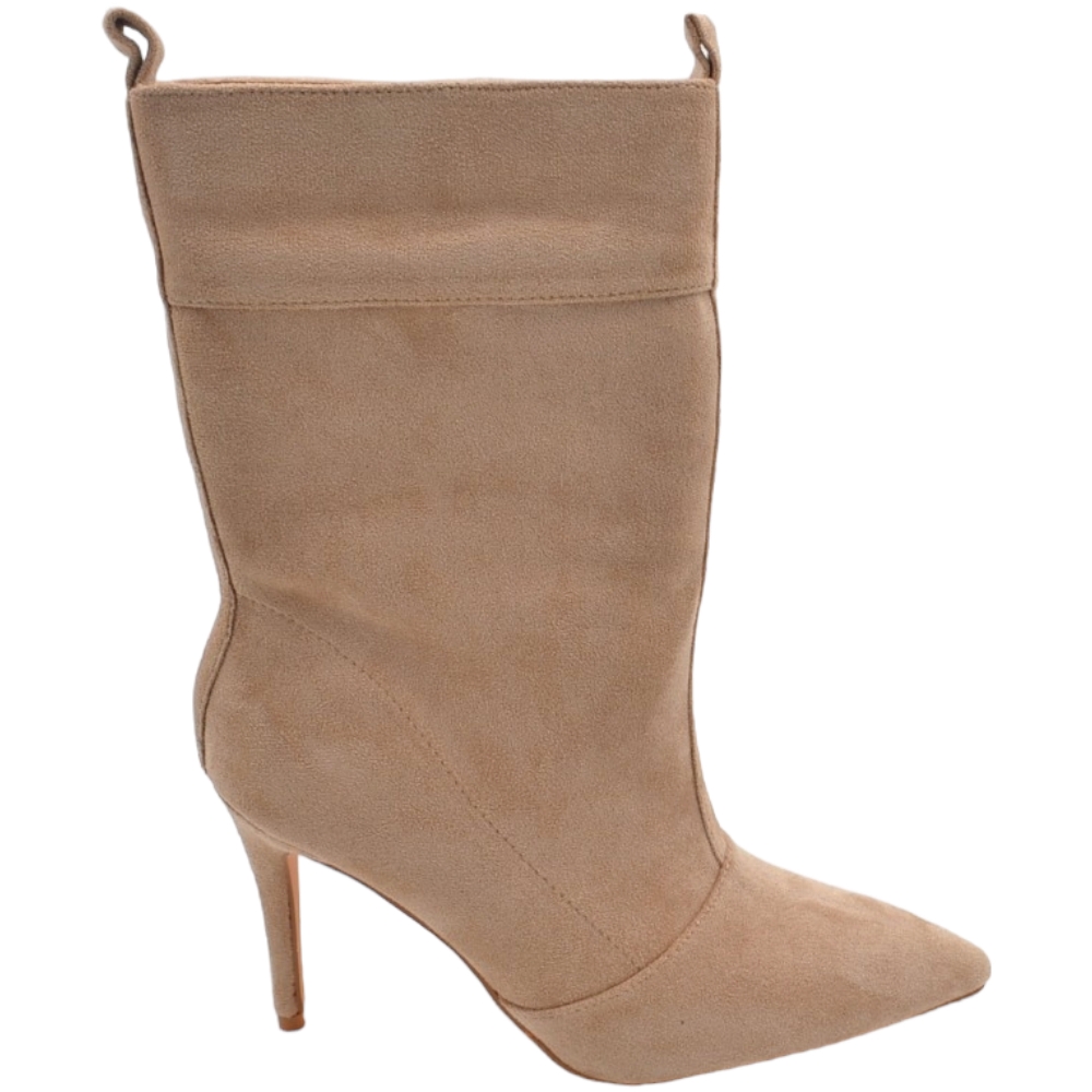 Tronchetto stivaletto beige donna in camoscio dritto a punta tacco spillo 10 altezza al polpaccio calzata over con zip 