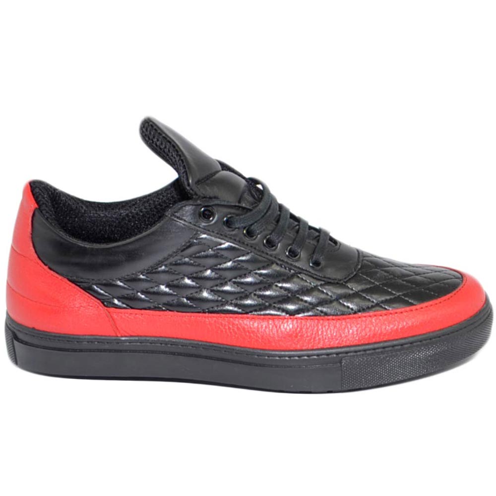 Sneakers bassa uomo effetto trapunta in vera pelle con linguetta alta bicolore nera rossa moda street made in Italy.