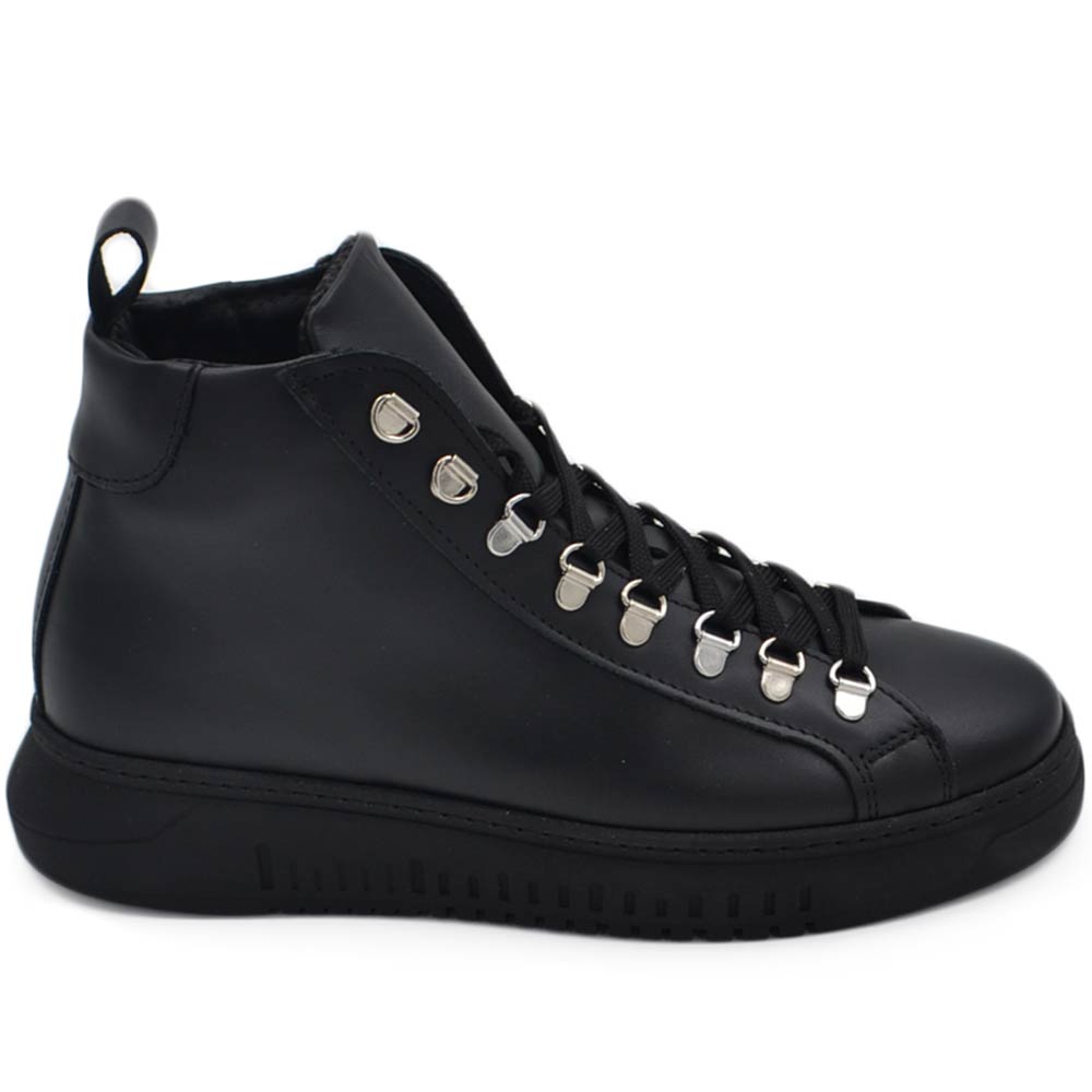 Scarpa sneakers alta uopmo stivaletto nero in vera pelle nappa con ganci argento e fondy army nero alto comodo street