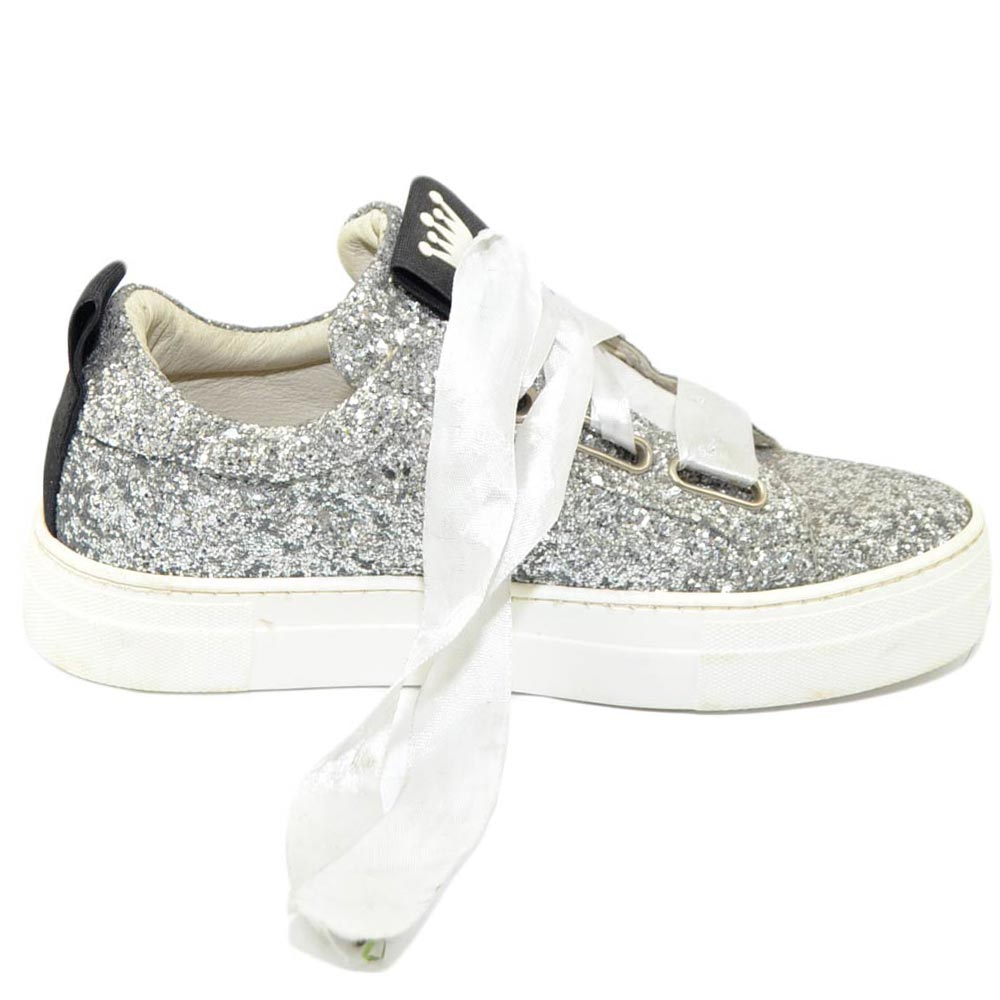 Sneaker donna glitterata argento vera pelle chiusura nastri made in italy risvoltabili fondo bianco alto glamour.