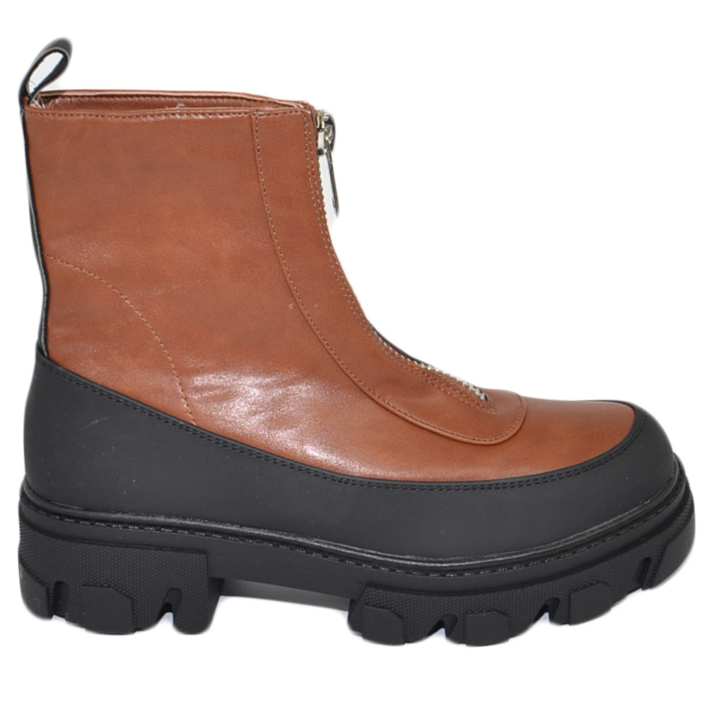 Stivaletti donna platform zip frontale boots combat cuoio nero impermeabile fondo alto carrarmato moda tendenza.