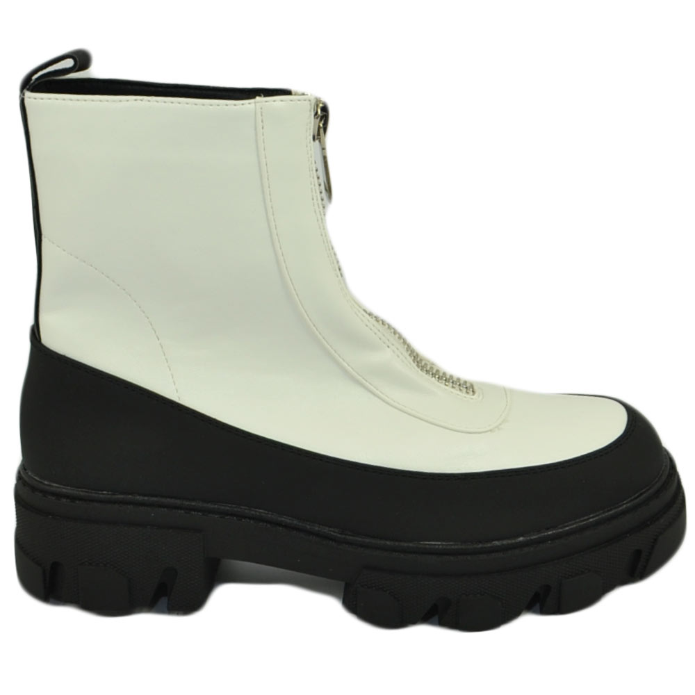 Stivaletti donna platform zip frontale boots combat bianco nero impermeabile fondo alto carrarmato moda tendenza.