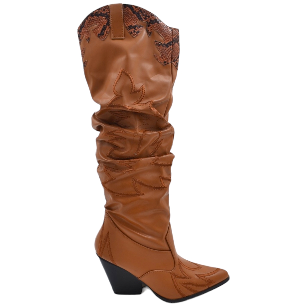 Stivali camperos donna in ecopelle arricciata cuoio altezza ginocchio con tacco western legno 5cm dettagli animalier zip