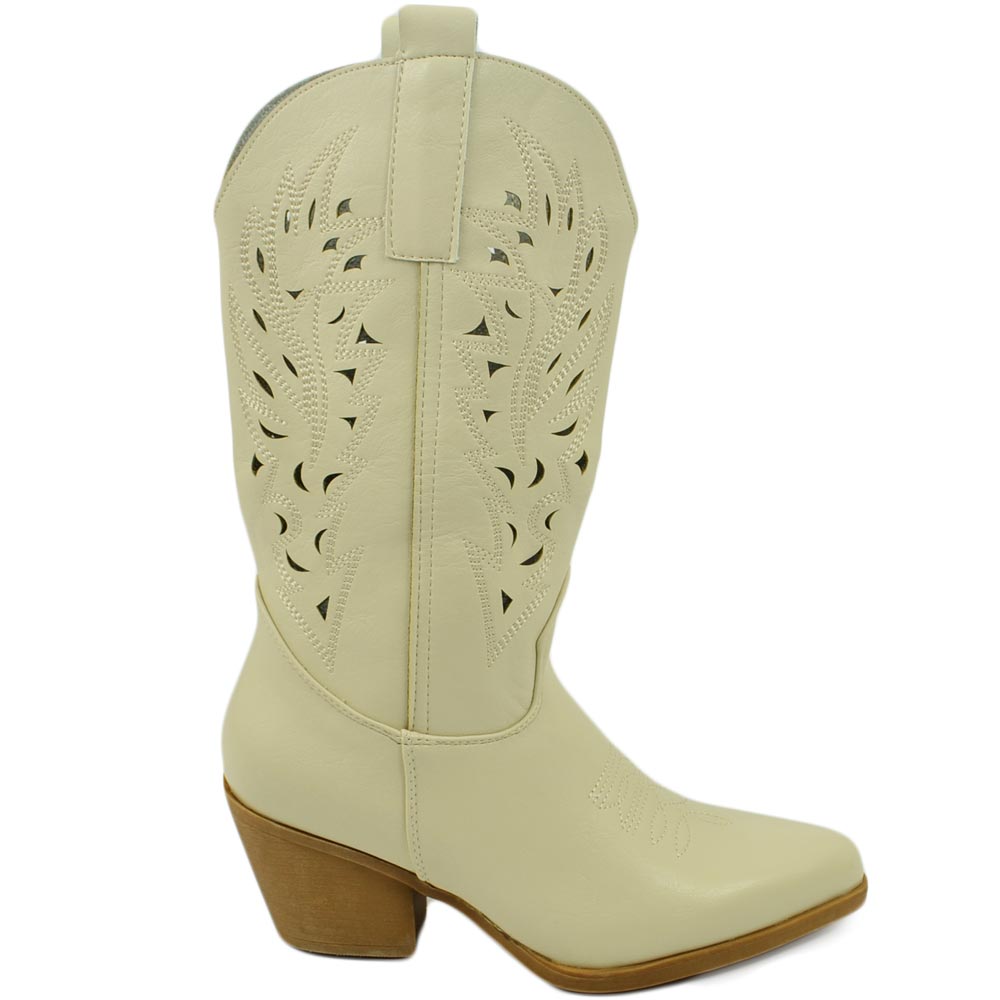 Stivali donna camperos texani beige crema pelle forato tacco western comodo gomma altezza meta' polpaccio.