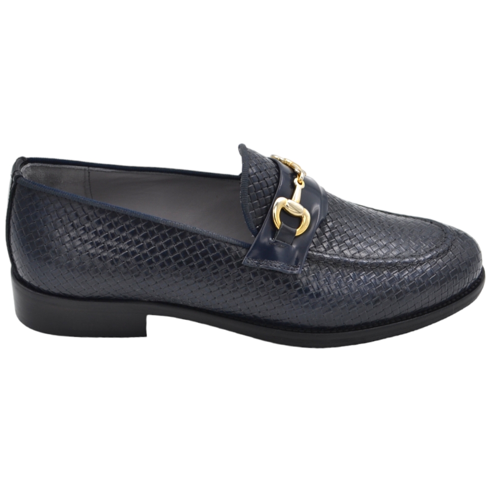 Scarpe mocassino uomo elegante morsetto oro pelle abrasivato intrecciata blu lucido fondo cuoio antiscivolo cerimonia .