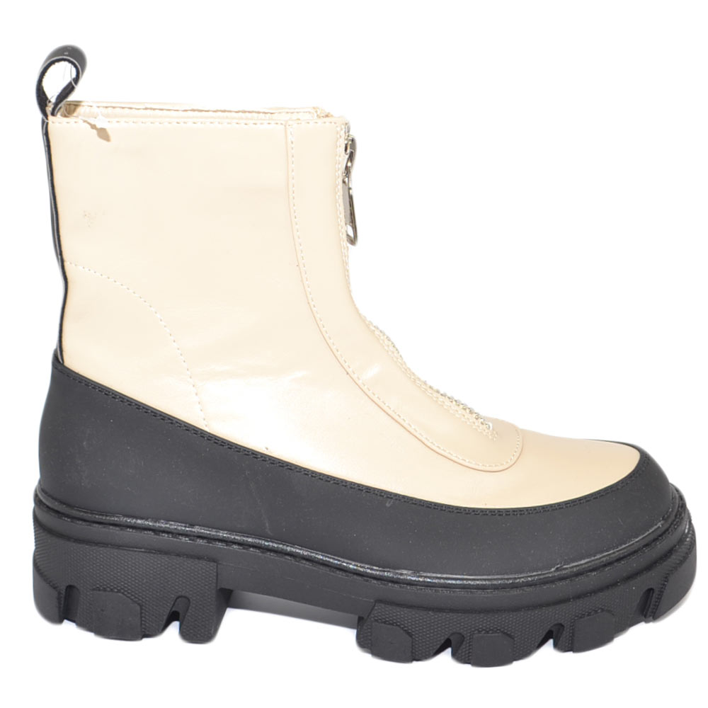 Stivaletti donna platform zip frontale boots combat panna nero impermeabile fondo alto carrarmato moda tendenza.