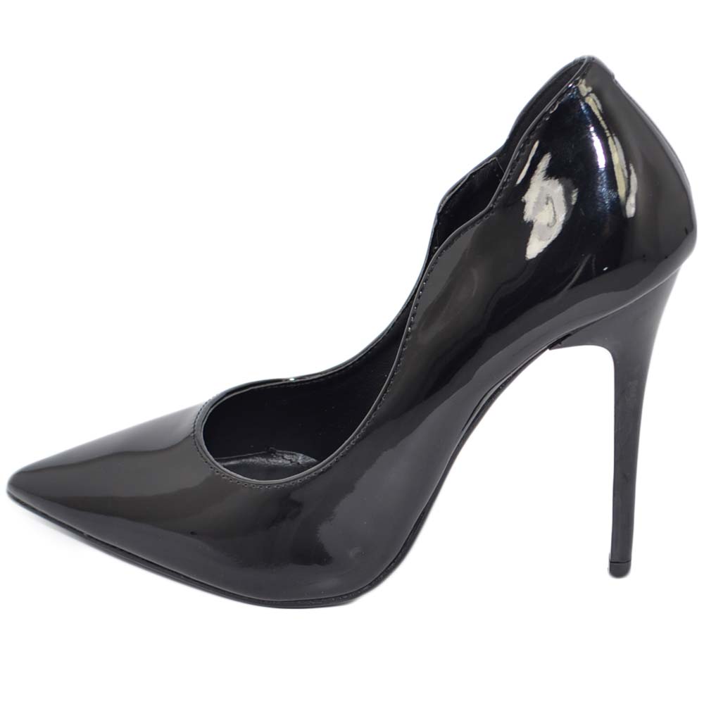 Scarpe donna decollete in vernice nero lucido con ondulatura laterale e  tacco a spillo elegante donna decollete Malu Shoes