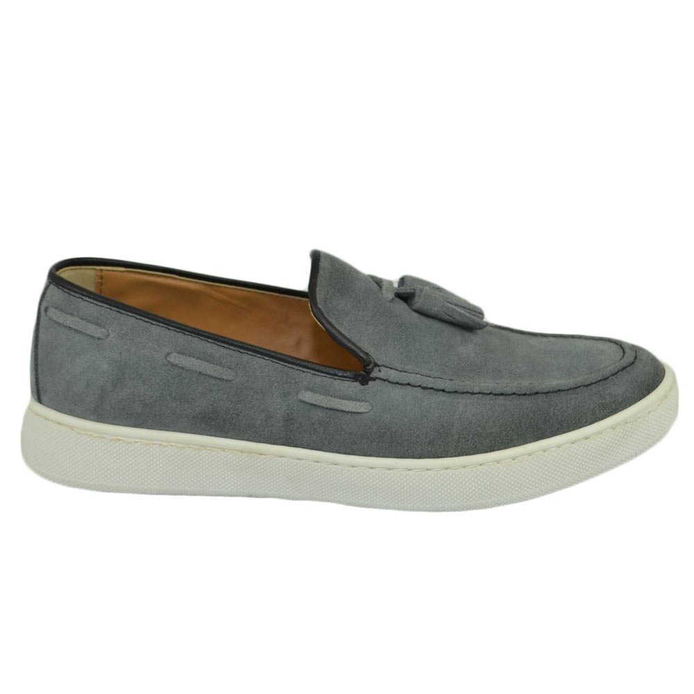 Mocassini uomo slip on classico sportivo in vera pelle camoscio grigio cuciture in punta bon bon fondo bianco alto