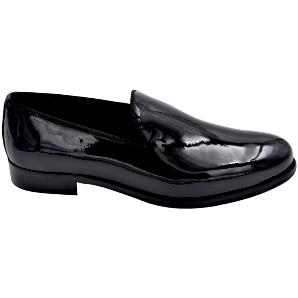 Mocassini uomo slip on classico vera pelle lucida nero vernice con cordino in tessuto fondo vero cuoio antiscivolo dandy.