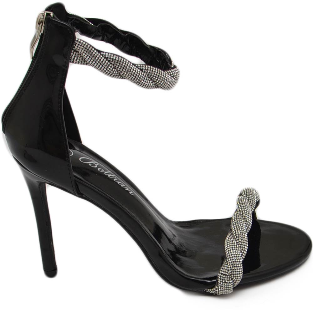 Sandali gioiello donna nero in vernice treccia di strass sulla caviglia piede tacco a spillo 12 elegante .