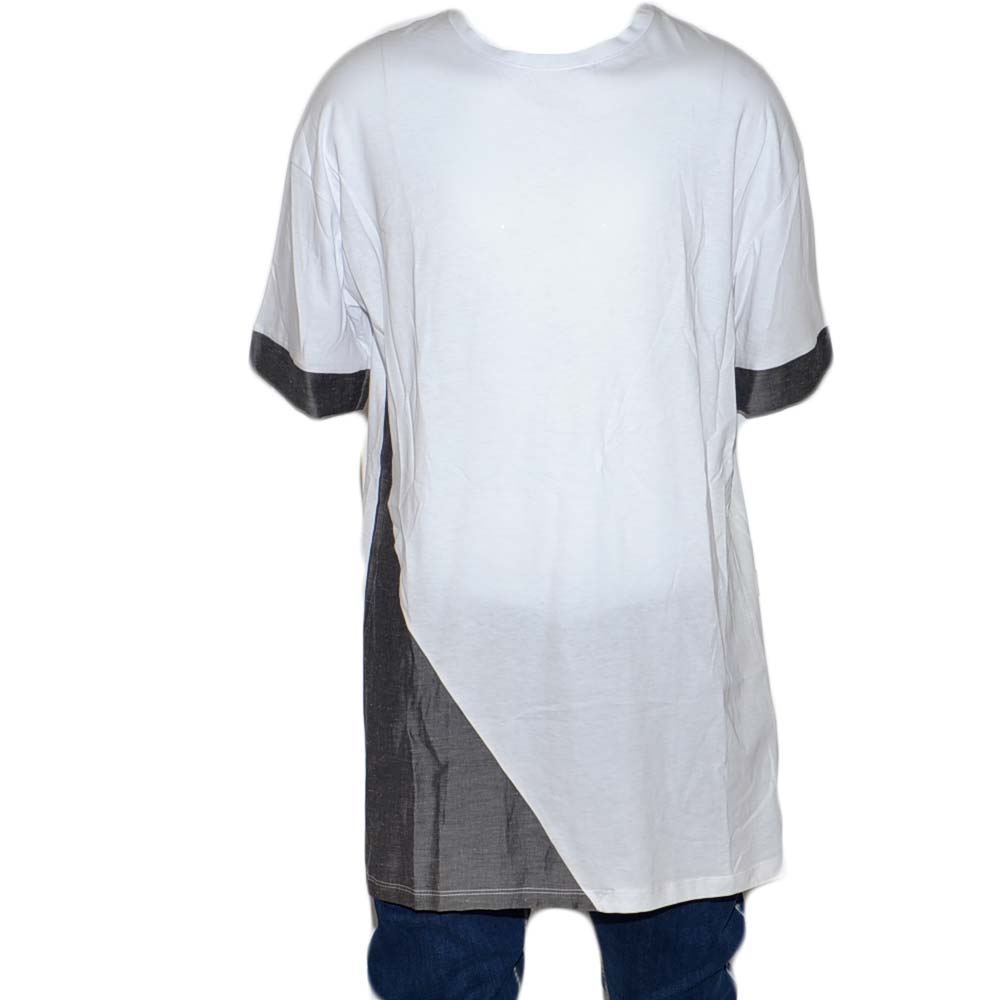 T- shirt basic uomo cotone bianco  modello over con inserti in tessuto grigio su maniche e petto girocollo made in italy.
