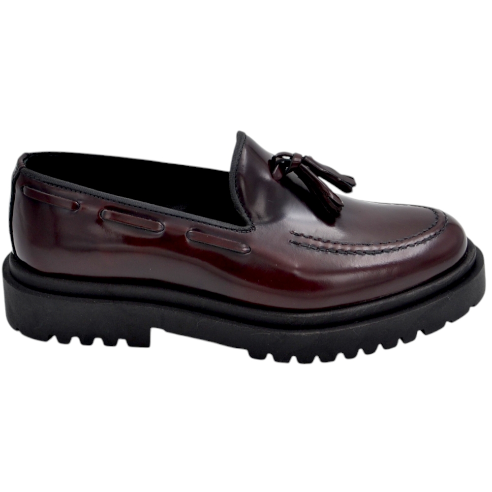 Mocassini uomo scarpa con nappina bon bon in vera pelle abrasivata bordeaux spazzolato fondo gomma alto nero 4,5 cm