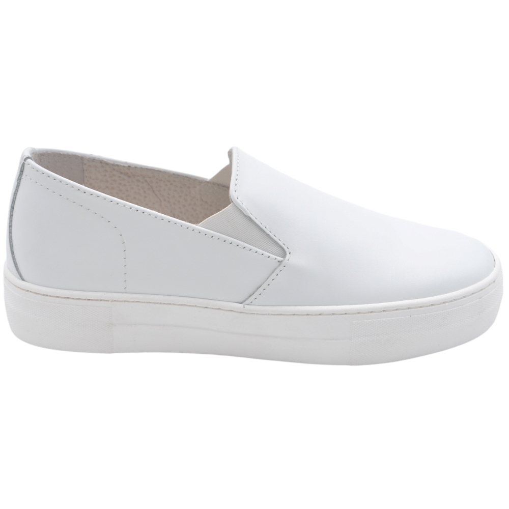 Scarpe mocassino uomo slip on in vera pelle nappa bianco con suola in gomma tono su tono 4 cm elastico laterale.