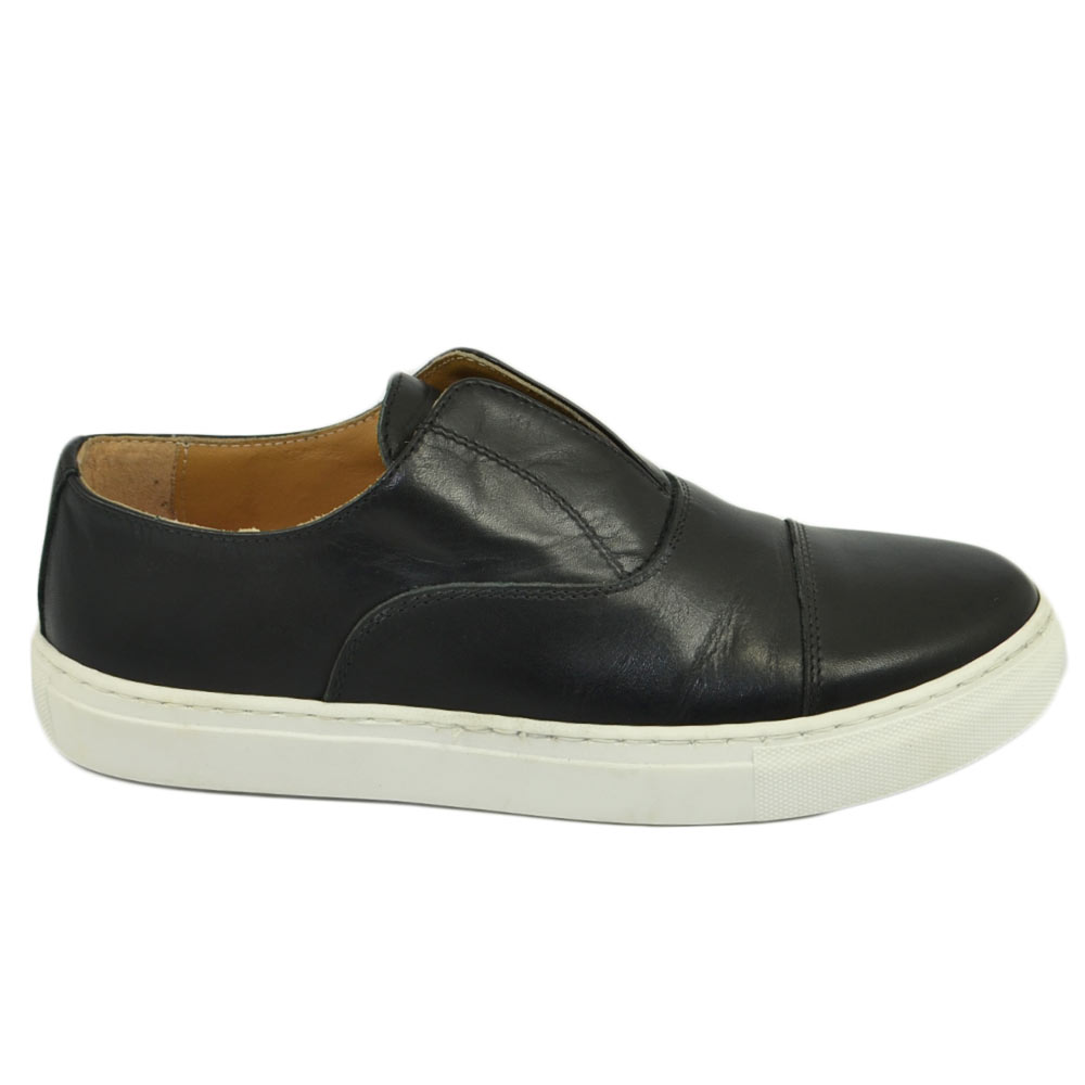 Scarpa sneakers uomo nero morbida con elastico senza lacci comodo fondo in gomma sportiva bianca antiscivolo casual