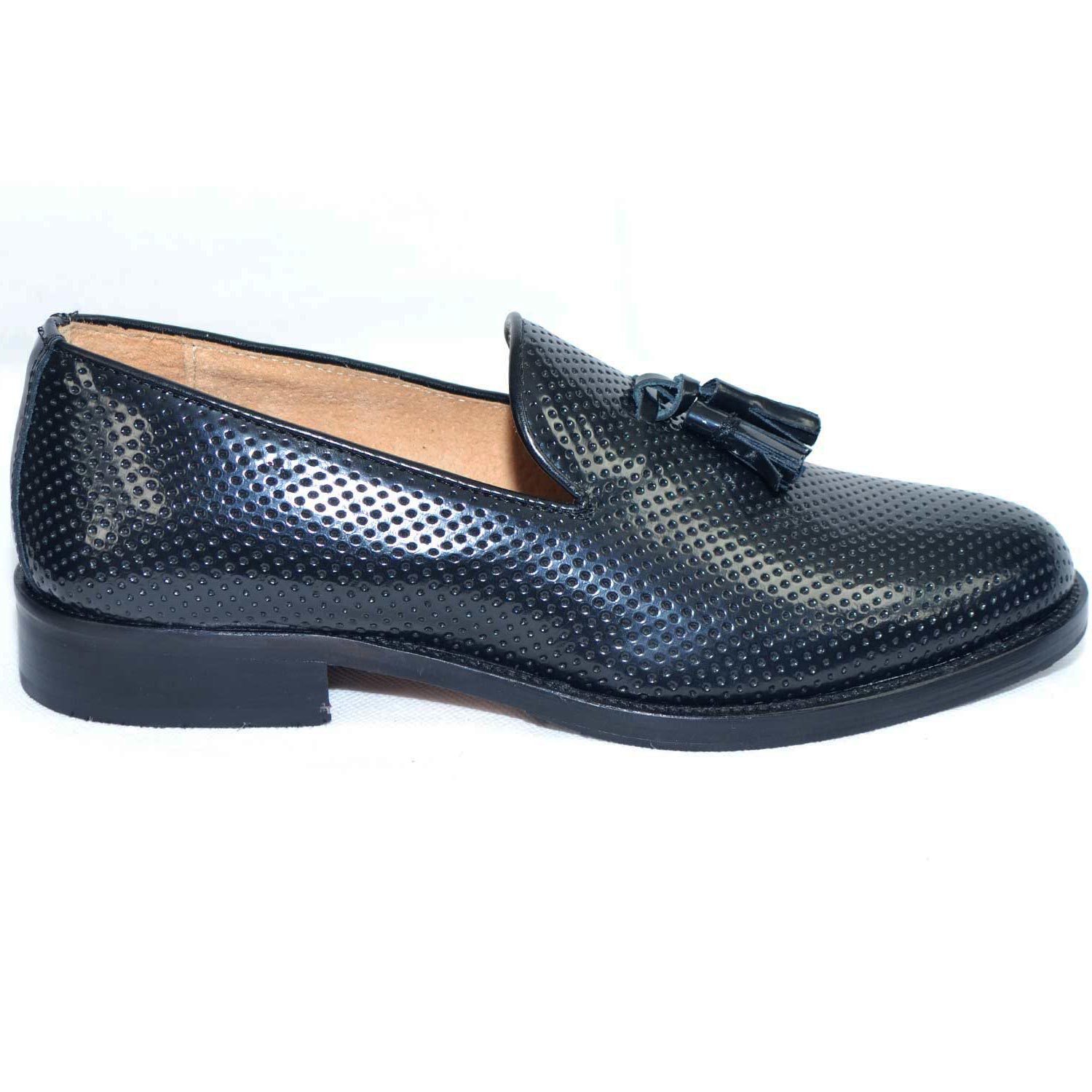 scarpe mocassino nero moda classico vero cuoio eleganti cerimonia eventi casual con campanelle e microforatura estiva