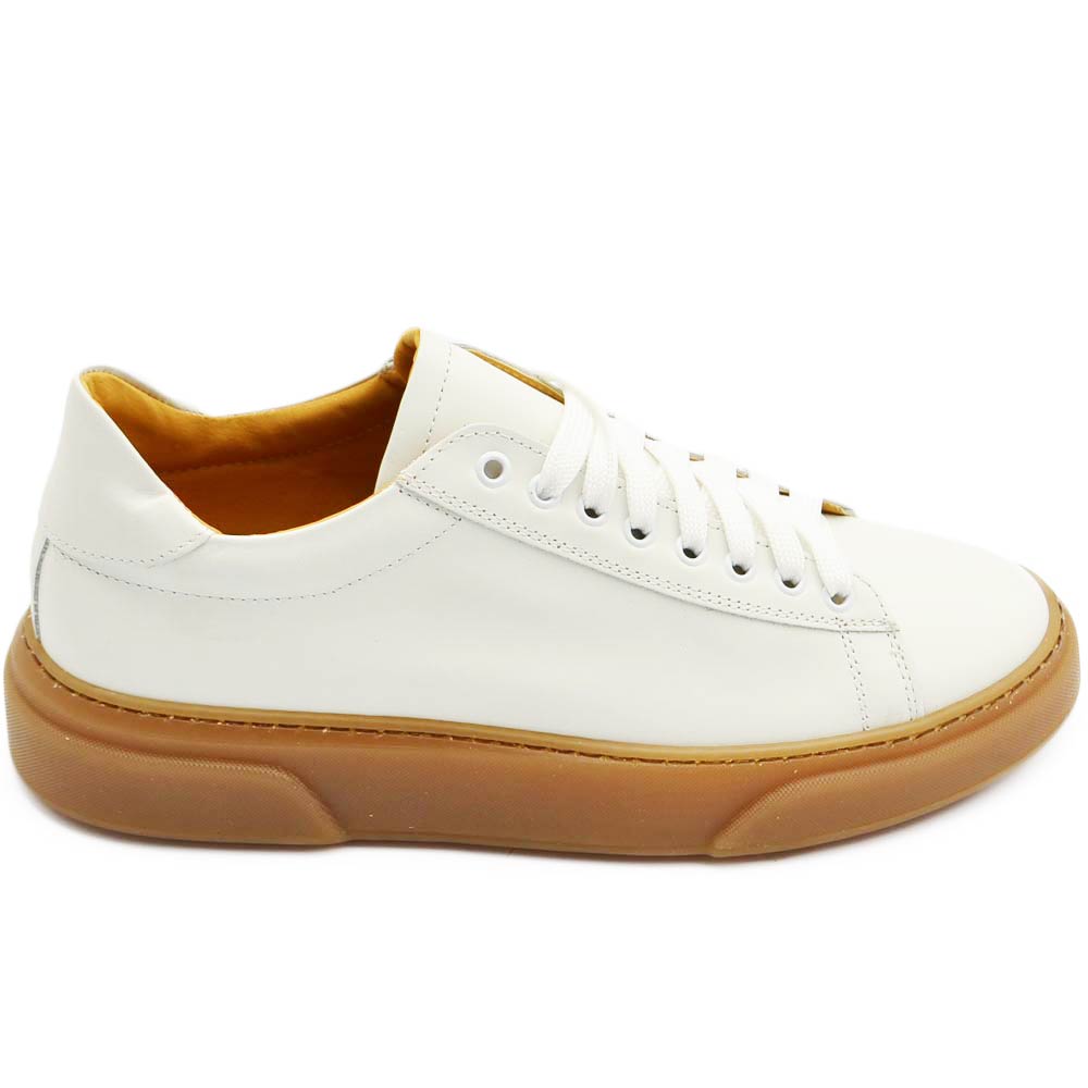 Scarpa sneakers bianca Paul 4190 uomo basic vera pelle lacci comodo fondo in gomma cuoio sportiva moda casual.