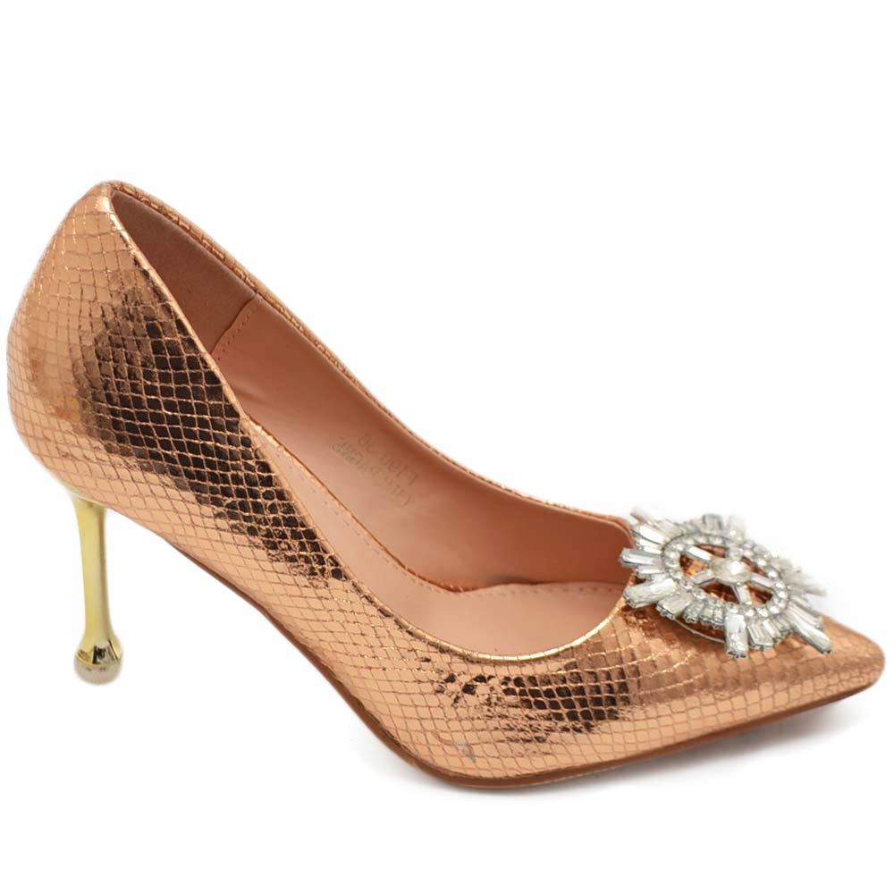 Decolette' scarpa donna in laminato lucido cocco oro rosa gioiello spilla bussola argento in punta tacco sottile 12 cm.