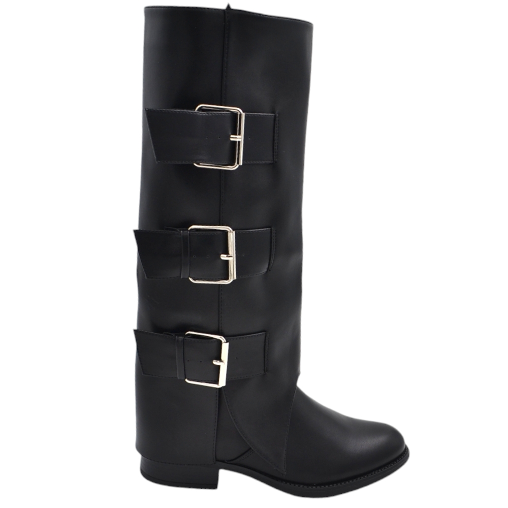 Stivali biker donna nero basic con gomma e tacco 5 cm zip laterale e fibbie regolabili altezza al ginocchio.