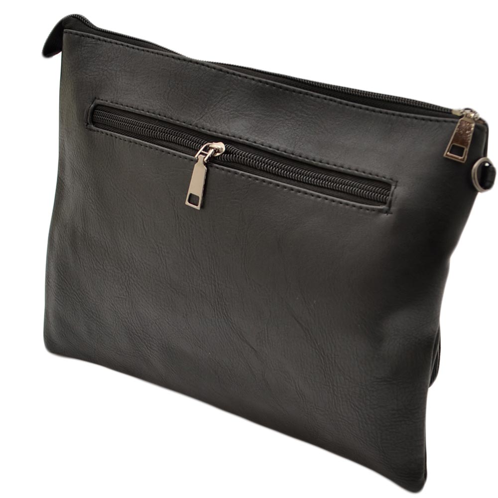 Pochette uomo a mano nero semitonda con zip e chiusura a portafoglio comodo  portaoggetti glamour uomo pochette Malu Shoes